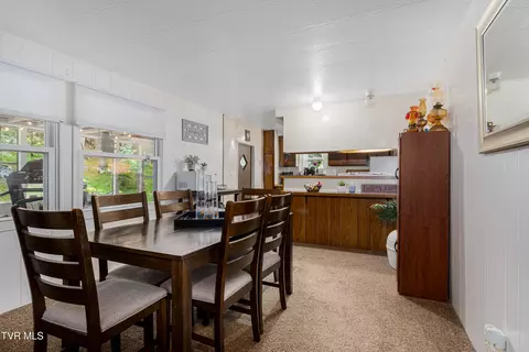 Dining - 142 Parker Street Erwin Tn 37650, Erwin, TN 37650 photo 2 of 2