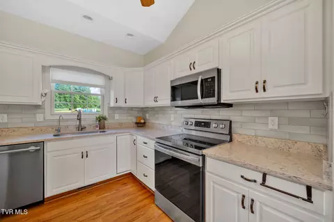 114 Wiltshire Drive Gray Tn 37615, Gray, TN 37615 photo 32