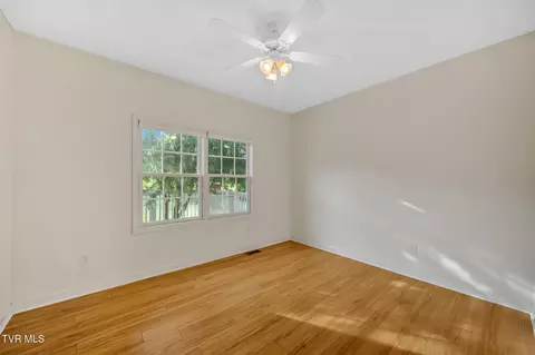 114 Wiltshire Drive Gray Tn 37615, Gray, TN 37615 photo 9