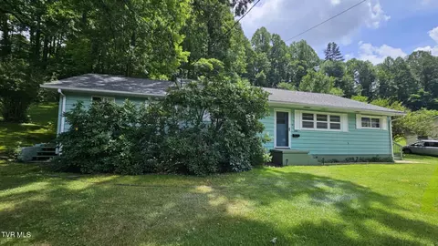 1322 E 1st Avenue Big Stone Gap Va 24219, Big Stone Gap, VA 24219