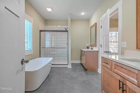 Bath - 144 Rosecliff Drive Fall Branch Tn 37656, Fall Branch, TN 37656 photo 2 of 6