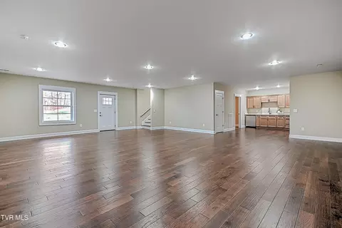 Living - 144 Rosecliff Drive Fall Branch Tn 37656, Fall Branch, TN 37656 photo 9 of 10