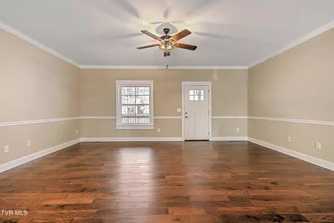 Living - 144 Rosecliff Drive Fall Branch Tn 37656, Fall Branch, TN 37656 photo 3 of 10