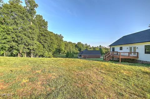 Exterior - 144 Rosecliff Drive Fall Branch Tn 37656, Fall Branch, TN 37656 photo 5 of 13