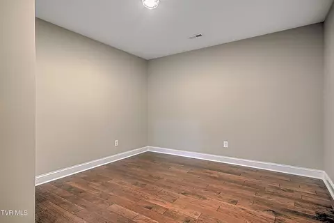Bedroom - 144 Rosecliff Drive Fall Branch Tn 37656, Fall Branch, TN 37656 photo 14 of 15