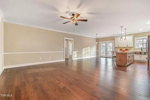 Living - 144 Rosecliff Drive Fall Branch Tn 37656, Fall Branch, TN 37656 photo 2 of 10