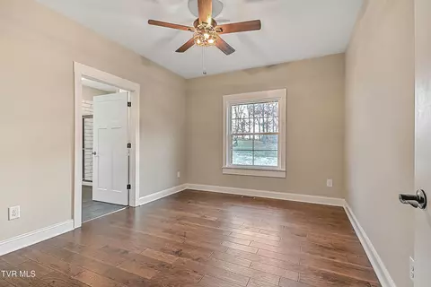 Bedroom - 144 Rosecliff Drive Fall Branch Tn 37656, Fall Branch, TN 37656 photo 7 of 15