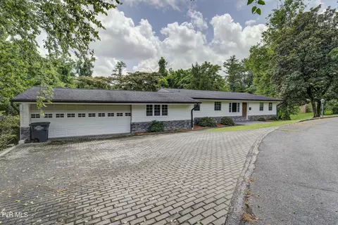 2 Longview Lane Kingsport Tn 37660, Kingsport, TN 37660