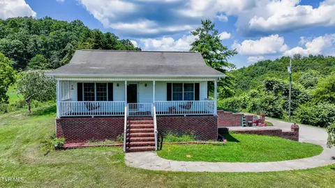 124 Maple Crest Circle Surgoinsville Tn 37873, Surgoinsville, TN 37873