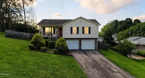 507 Jonesboro Drive Bluff City Tn 37618, Bluff City, TN 37618