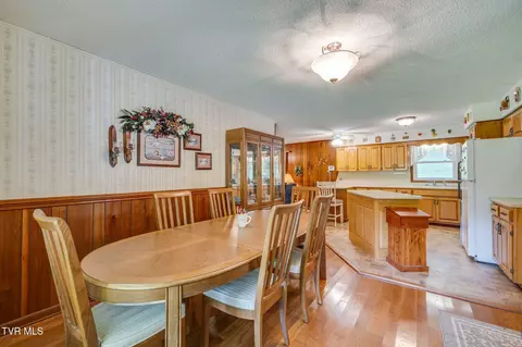 Dining - 175 Robert Rice Road Erwin Tn 37650, Erwin, TN 37650 photo 2 of 2