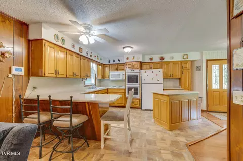 Kitchen - 175 Robert Rice Road Erwin Tn 37650, Erwin, TN 37650 photo 1 of 4