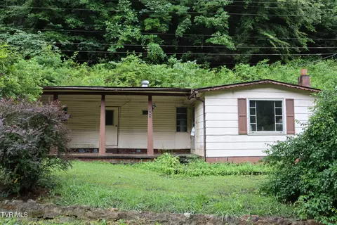362 Rakes Ridge Road Birchleaf Va 24220, Birchleaf, VA 24220