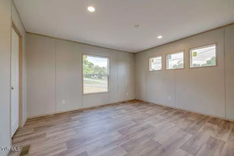 106 Iris Lane Fall Branch Tn 37656, Fall Branch, TN 37656 photo 15