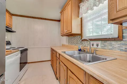 299 Dogwood Drive Fall Branch Tn 37656, Fall Branch, TN 37656 photo 14