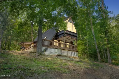 475 Flatwoods Road Bluff City Tn 37618, Bluff City, TN 37618