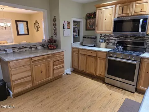 Kitchen - 214 Elliott Avenue Erwin Tn 37650, Erwin, TN 37650 photo 3 of 4
