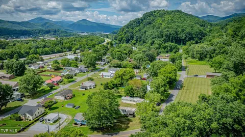 View/Area - 1108 1112 South Walnut Drive Erwin Tn 37650, Erwin, TN 37650 photo 3 of 6