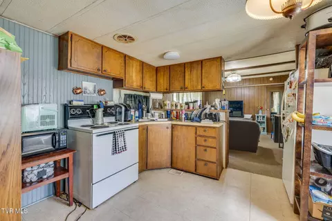 Kitchen - 1108 1112 South Walnut Drive Erwin Tn 37650, Erwin, TN 37650 photo 6 of 7