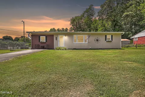 1106 W Cedar Street Bristol Tn 37620, Bristol, TN 37620