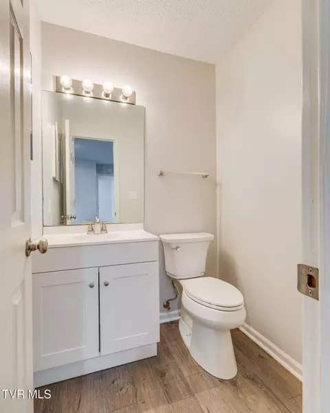 Bath - 1009 E Myrtle Avenue Johnson City Tn 37601, Johnson City, TN 37601 photo 1 of 2