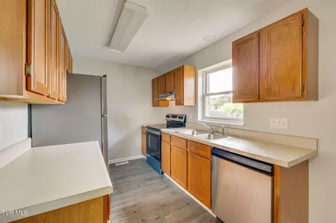 Kitchen - 1009 E Myrtle Avenue Johnson City Tn 37601, Johnson City, TN 37601 photo 1 of 2