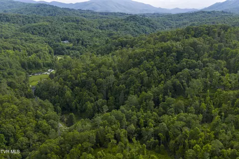 834 Simerly Creek Road Hampton Tn 37658, Hampton, TN 37658 photo 9