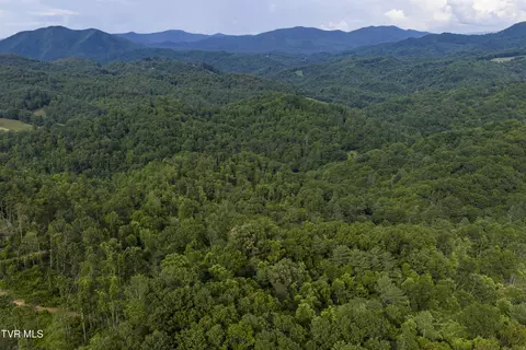 834 Simerly Creek Road Hampton Tn 37658, Hampton, TN 37658 photo 12