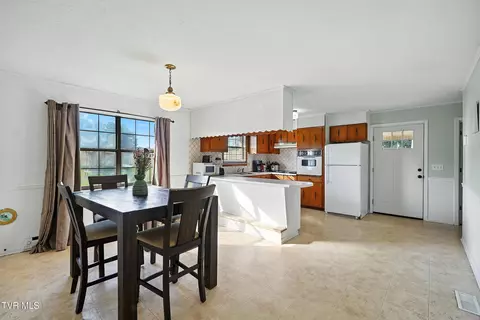 Dining - 129 Glendale Road Limestone Tn 37681, Limestone, TN 37681 photo 1 of 1