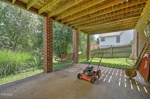 Exterior - 224 Galway Road Bristol Tn 37620, Bristol, TN 37620 photo 7 of 13