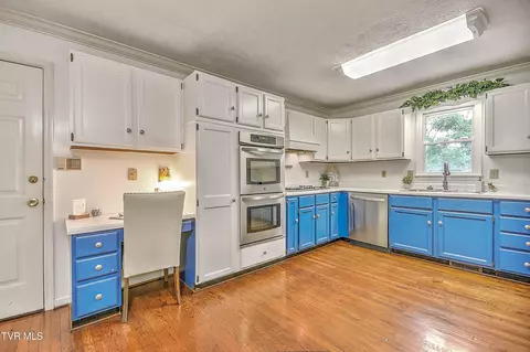 Kitchen - 224 Galway Road Bristol Tn 37620, Bristol, TN 37620 photo 3 of 5