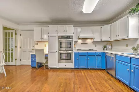 Kitchen - 224 Galway Road Bristol Tn 37620, Bristol, TN 37620 photo 4 of 5