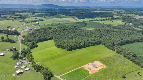 170 Mccall Road Limestone Tn 37681, Limestone, TN 37681 photo 2