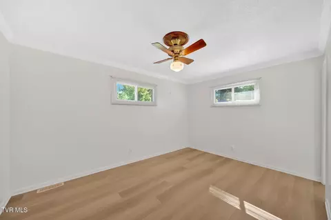 Bedroom - 130 Smith Avenue Erwin Tn 37650, Erwin, TN 37650 photo 4 of 6
