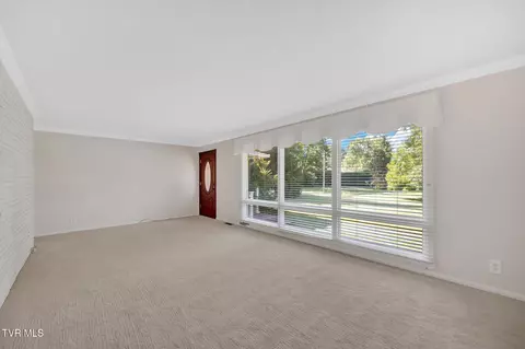Living - 130 Smith Avenue Erwin Tn 37650, Erwin, TN 37650 photo 2 of 6