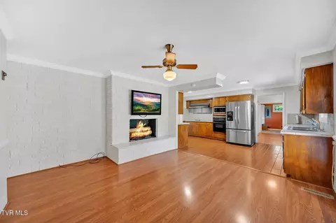 Living - 130 Smith Avenue Erwin Tn 37650, Erwin, TN 37650 photo 5 of 6