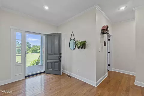 Entry Way - 169 Stockton Road Chuckey Tn 37641, Chuckey, TN 37641 photo 2 of 6