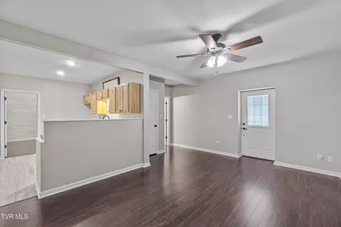Living - 169 Stockton Road Chuckey Tn 37641, Chuckey, TN 37641 photo 2 of 3