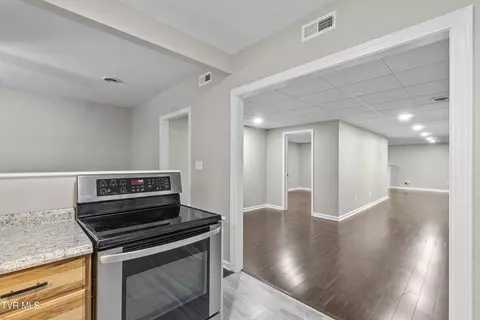 Entry Way - 169 Stockton Road Chuckey Tn 37641, Chuckey, TN 37641 photo 5 of 6