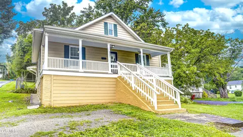 907 Baxter Street Johnson City Tn 37601, Johnson City, TN 37601 photo 2