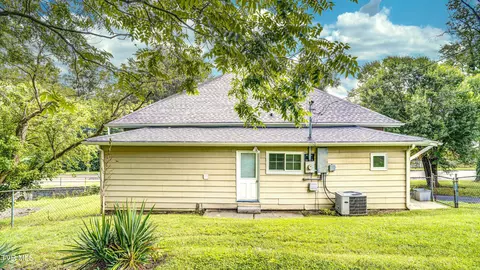 907 Baxter Street Johnson City Tn 37601, Johnson City, TN 37601 photo 3