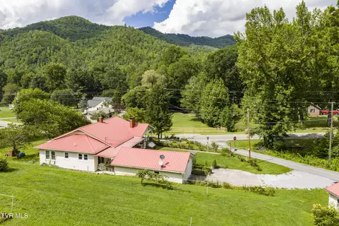 1390 Rock Creek Road Erwin Tn 37650, Erwin, TN 37650 photo 3