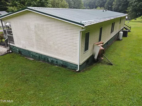 Exterior - 2004 Derby Road Appalachia Va 24216, Appalachia, VA 24216 photo 2 of 5