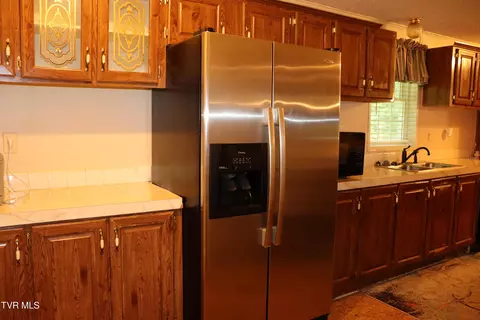 Kitchen - 2004 Derby Road Appalachia Va 24216, Appalachia, VA 24216 photo 6 of 7