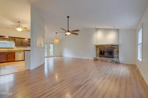Living - 178 Greyland Drive Gray Tn 37615, Gray, TN 37615 photo 2 of 7