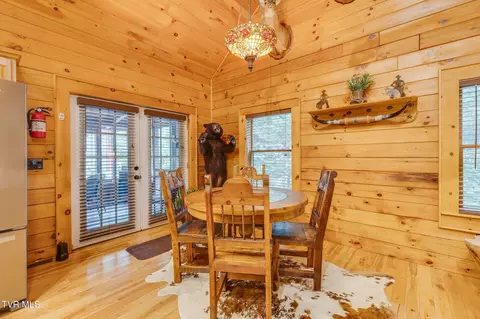 Dining - 505 Escape Mountain Road Hampton Tn 37658, Hampton, TN 37658 photo 1 of 2