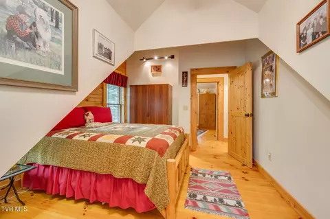 Bedroom - 505 Escape Mountain Road Hampton Tn 37658, Hampton, TN 37658 photo 4 of 6