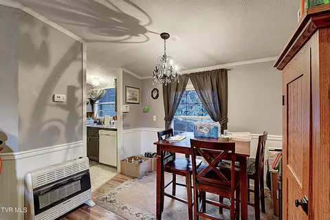 Dining - Undisclosed, Chuckey, TN 37641 photo 1 of 2