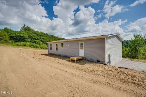 Exterior - 2145 Oakwood Road Midway Tn 37809, Midway, TN 37809 photo 5 of 5