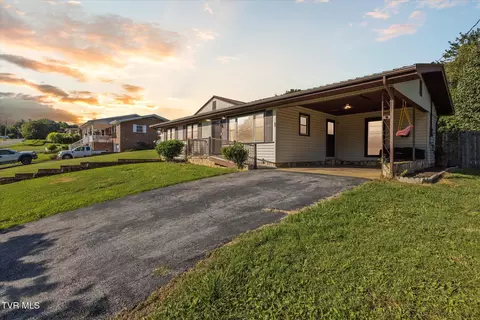 74 Cutshall Avenue Greeneville Tn 37743, Greeneville, TN 37743